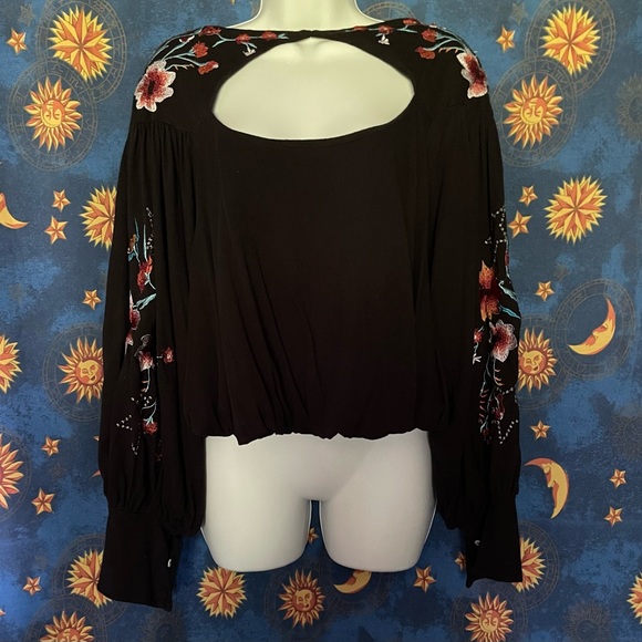 Free People Lita Black Embroidered Bell Sleeve Blouse XS - Picture 5 of 13